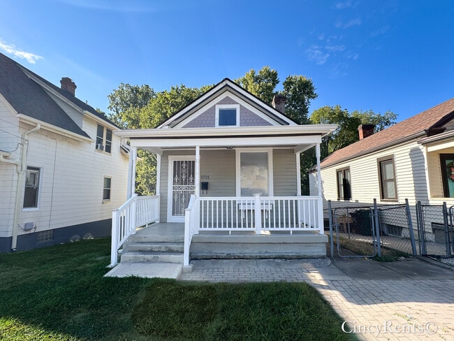 Building Photo - 5721 Bramble Ave