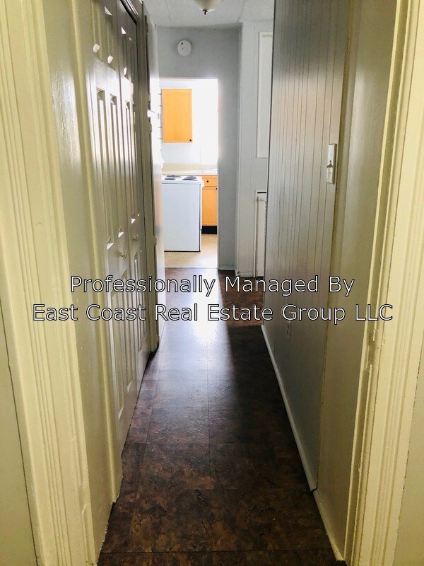 Building Photo - 24 Broadway