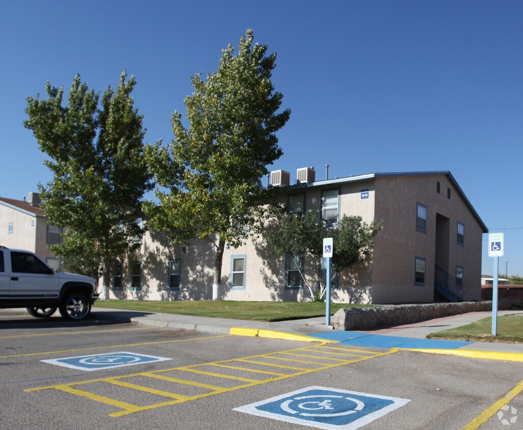 Foto del edificio - Vista Del Rey Apartments