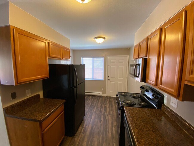 Building Photo - 2 bed 1 bath Apartment near Anschutz Medic...