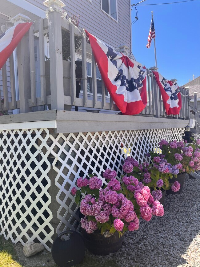 Building Photo - 40 Rebecca Rd