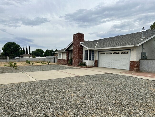 Building Photo - 29790 Cadena Dr