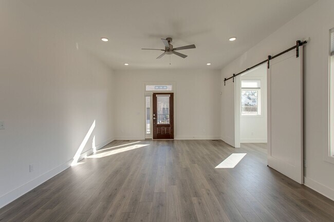 Foto del edificio - 1611 Marshall Hollow Dr