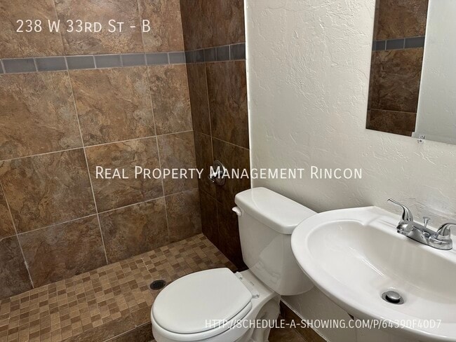 Building Photo - 238 W 33rd St