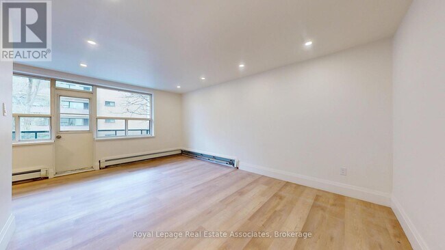 Building Photo - 1 Marquette Ave