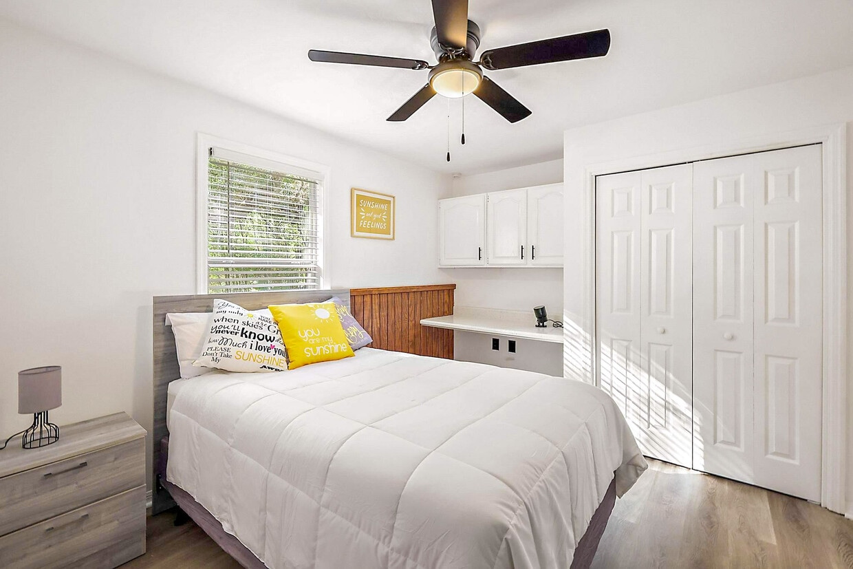 Foto principal - 810 NE 44th Ave