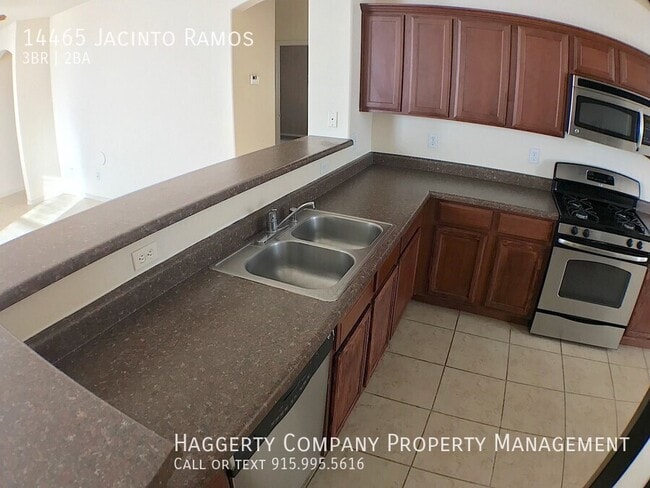 Building Photo - 14465 Jacinto Ramos Ave
