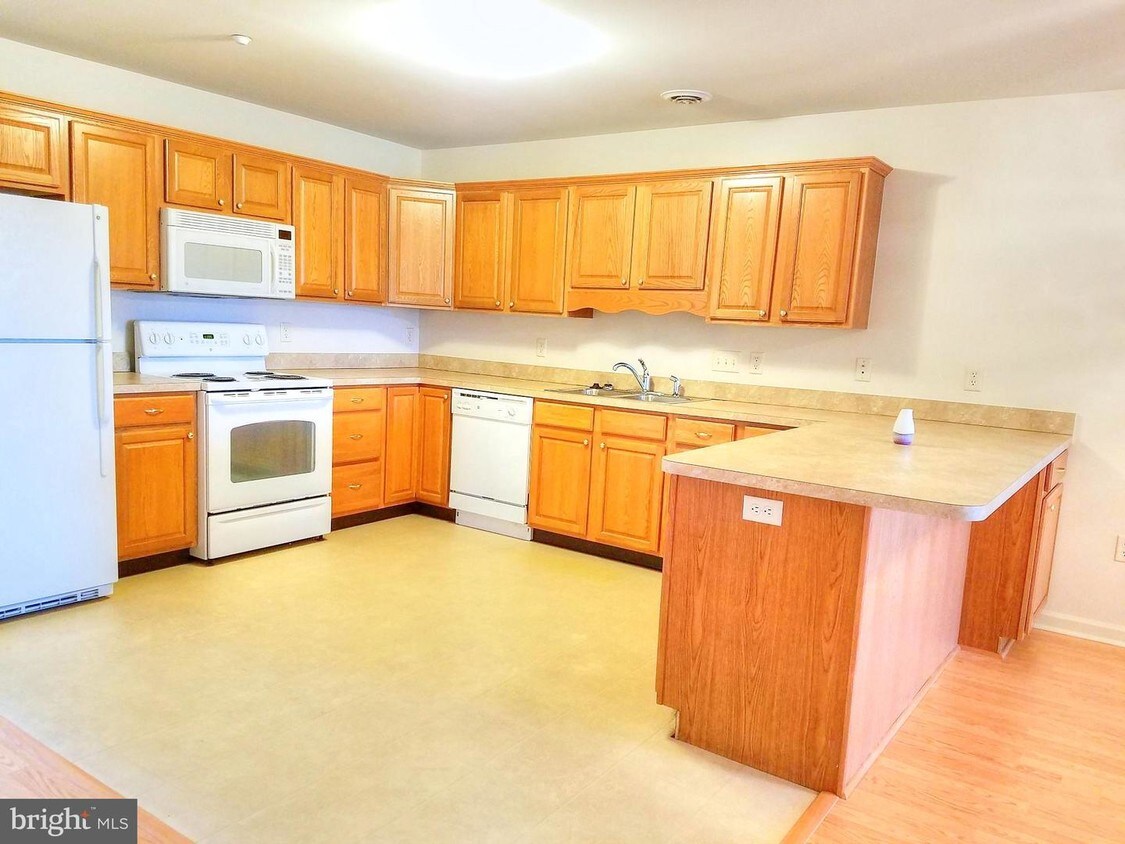 Foto principal - 1219 Grand Legacy Dr
