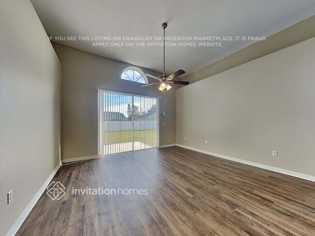 Foto del edificio - 7435 Gingko Ave