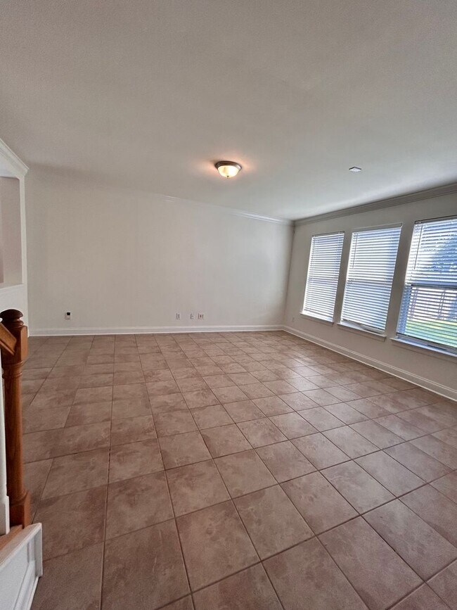 Foto del edificio - Newer 4 bedroom house off Old Hammond