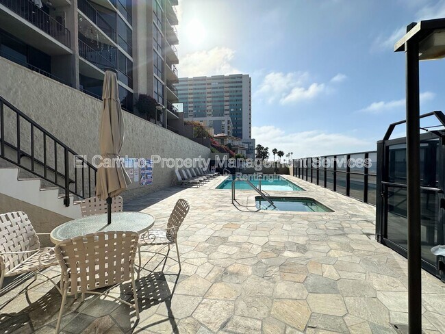 Building Photo - 1750 E Ocean Blvd