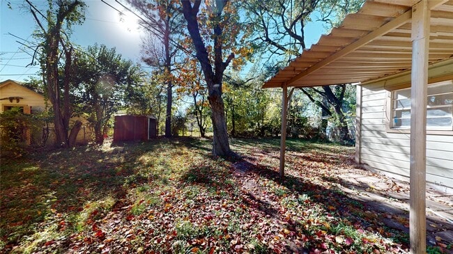 Building Photo - 3826 Landa Ln