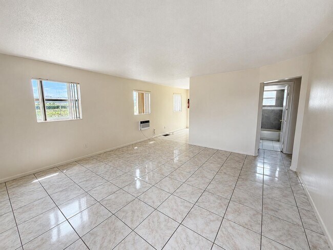 Foto del edificio - 1521 W 21st St