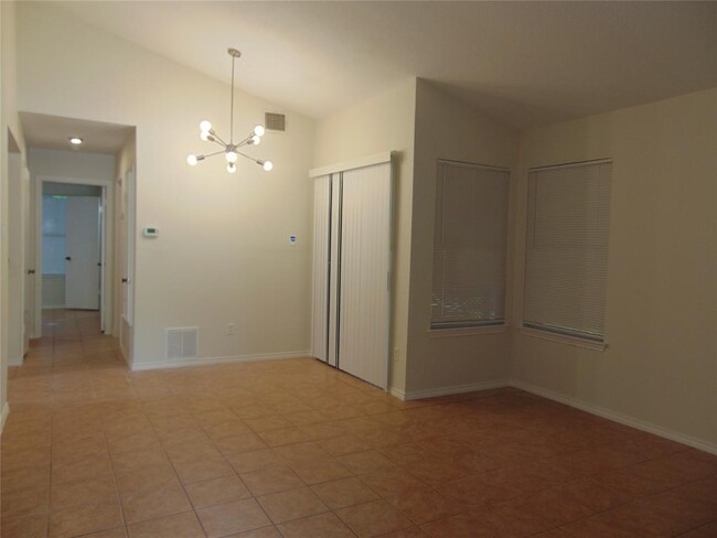Building Photo - 9711 Curlew Dr