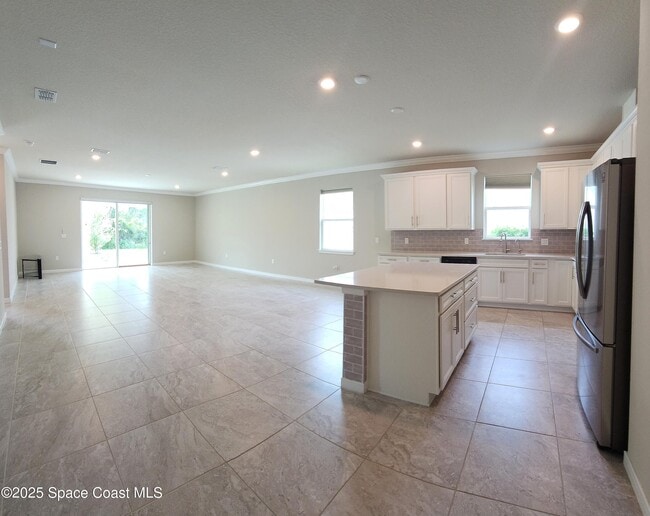 Foto del edificio - 2112 Live Oak Lake Rd