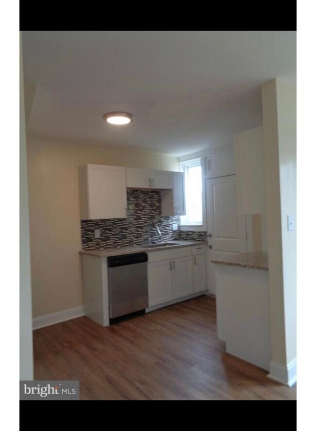 Kitchen - 510 W 35th St