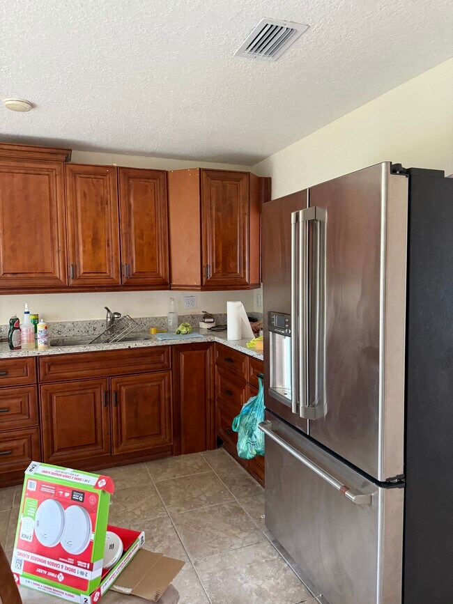 Foto del edificio - 6153 Moonbeam Dr