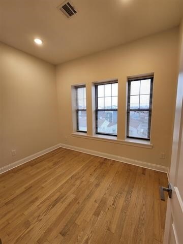 Foto del edificio - 84 Van Wagenen Ave