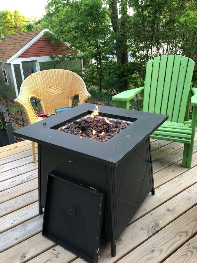 Back deck - 1315 Emery St