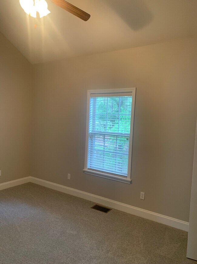 Foto del edificio - 2206 Anderson Rd