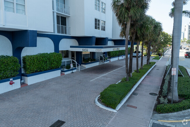 6450 Collins Ave - Ocean Park Condominiums