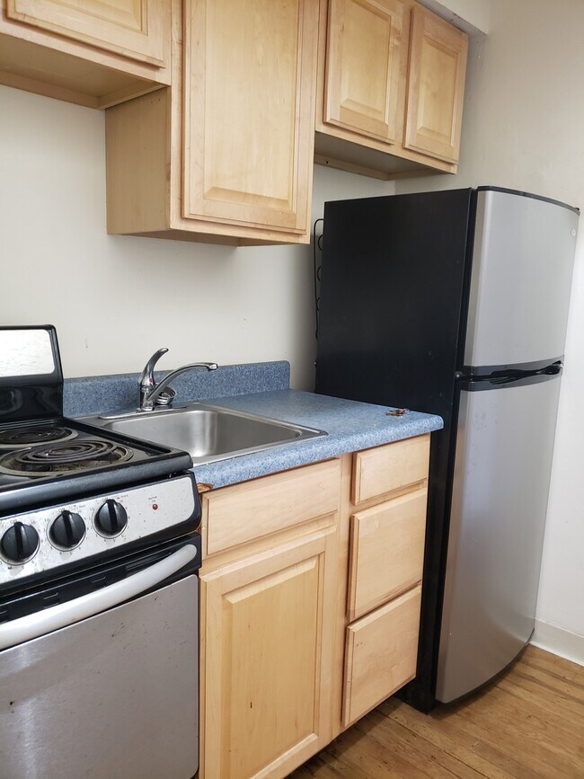 Kitchen - 8622 Germantown Ave