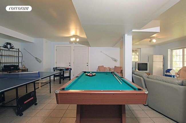 Foto del edificio - 43A Old Riverhead Rd E