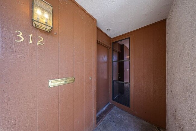 Building Photo - Amazing 3beds/2baths Townhome in Tempe!