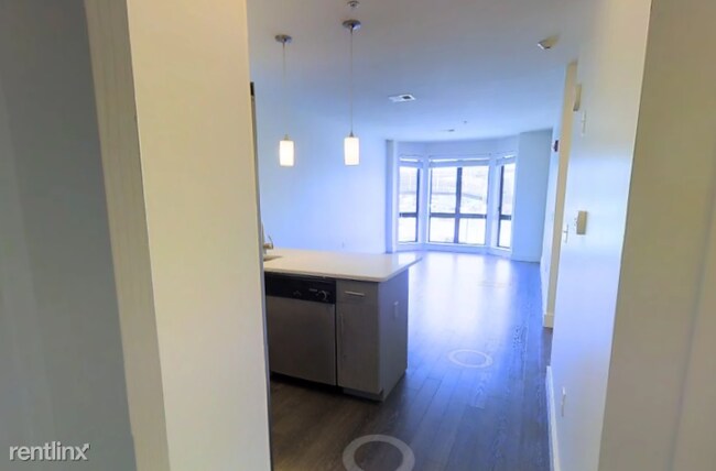 Building Photo - 23 Austin St