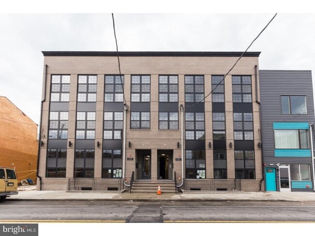 Building Photo - 2418 Frankford Ave