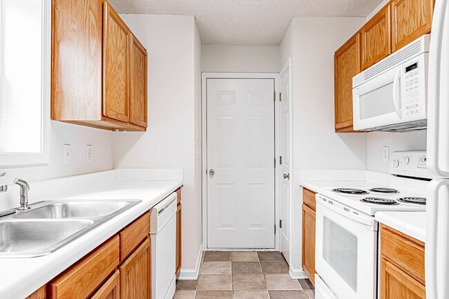 Building Photo - Convenient to Furman and Travelers Rest