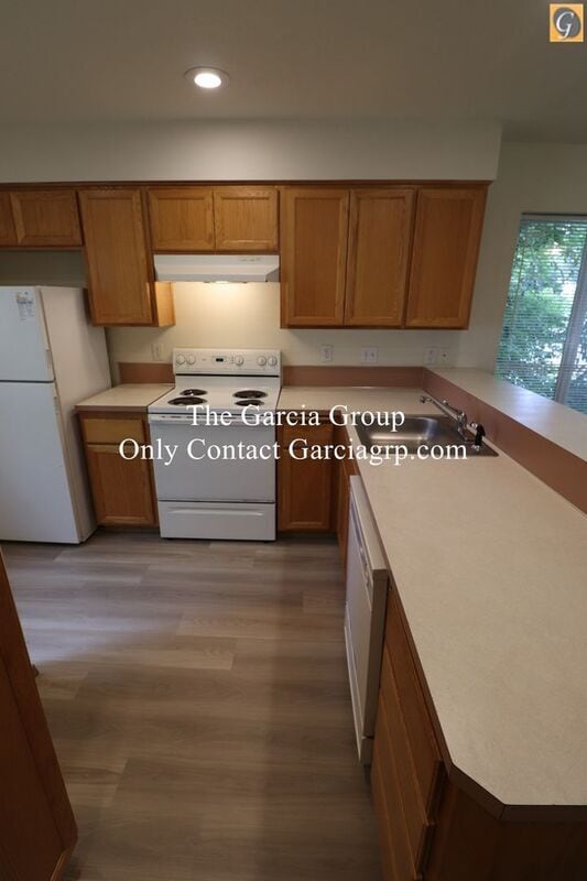 Building Photo - 4898 SW 150th Pl