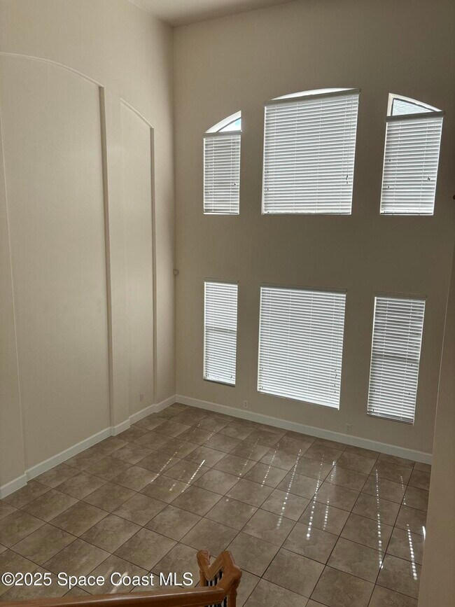 Foto del edificio - 1260 Talon Way