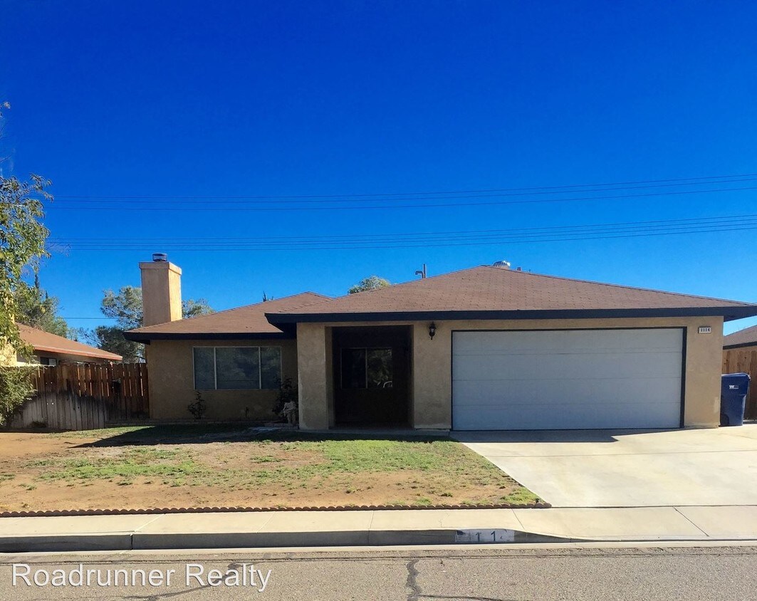 Primary Photo - 1114 N Las Posas Ct