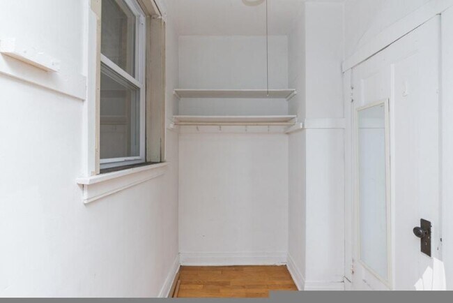 Foto del edificio - 1 bedroom in Chicago IL 60640