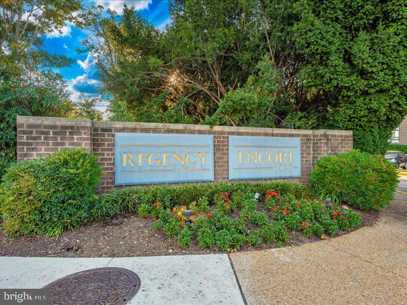 Foto principal - 1800 Old Meadow Rd