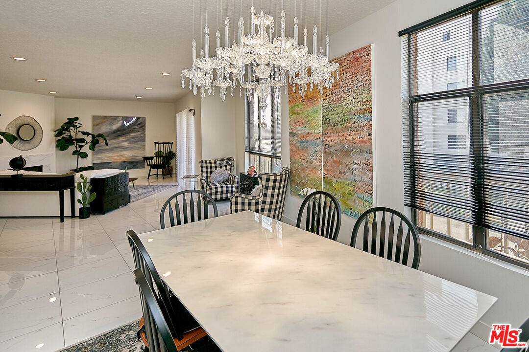 Foto principal - 4444 Wilshire Blvd