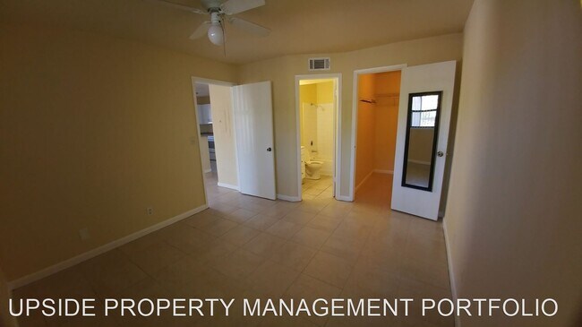 Foto del edificio - 1 br, 1 bath House - 4090 N Pine Island Ro...