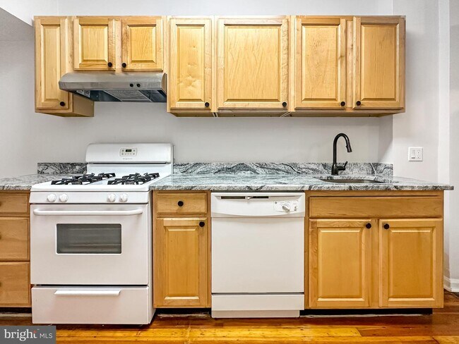 Foto del edificio - 647 Irving St NW