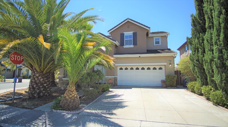 Primary Photo - 35990 Copper St