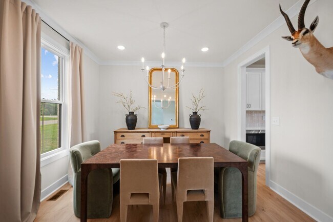 Building Photo - Modern 3 Bed on Nearly an Acre