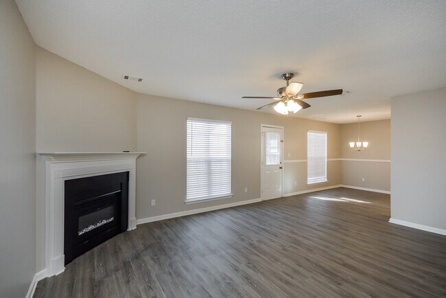 Building Photo - 5862 Amerson Ln