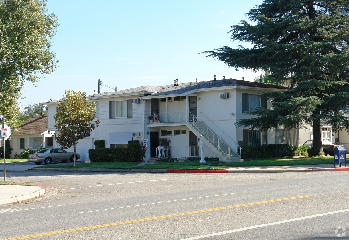  - 14225 Riverside Dr