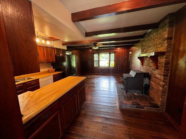 Foto del edificio - 1140 Johnson Rd