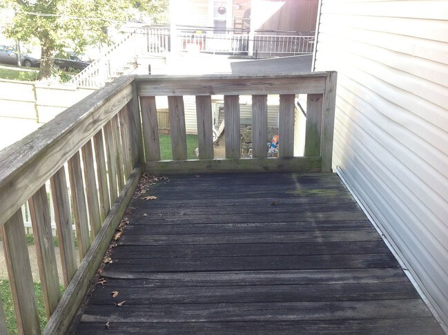 Foto del edificio - 2 br, 1 bath Apartment - 409 Main St.