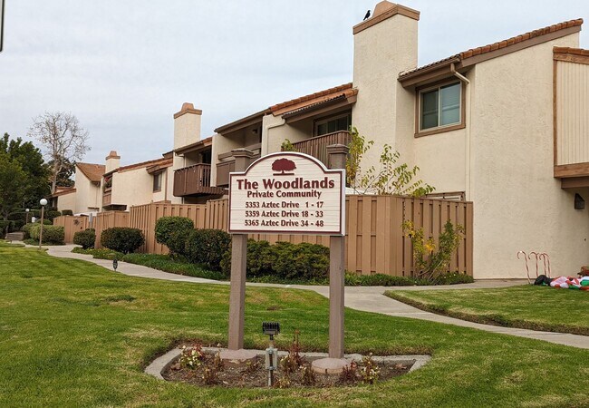 Building Photo - La Mesa Woodlands Tri-Level 2 Bed/2 Bath C...