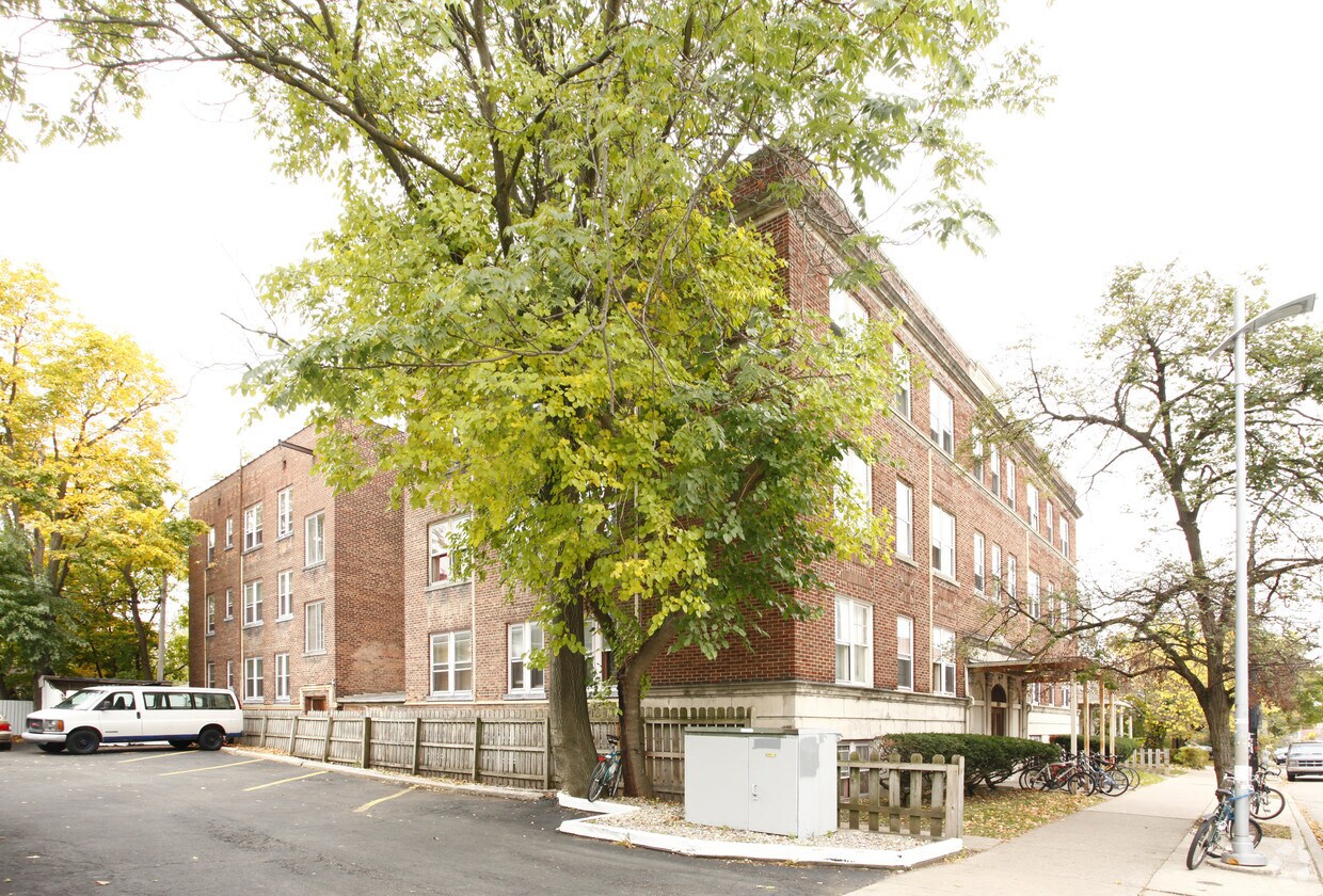 The Washtenaw Apartments Ann Arbor, MI