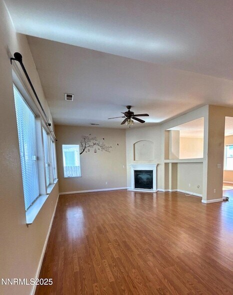 Building Photo - 7121 Crest Hill Dr
