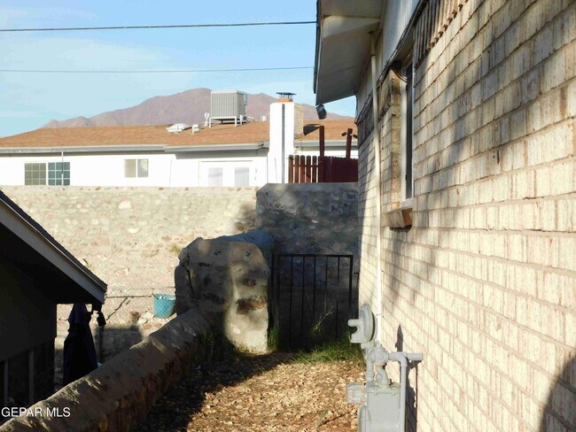 Foto del edificio - 225 3 Rivers Dr