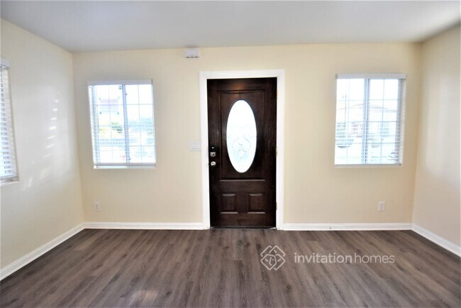 Building Photo - 1207 E Leigh Ct